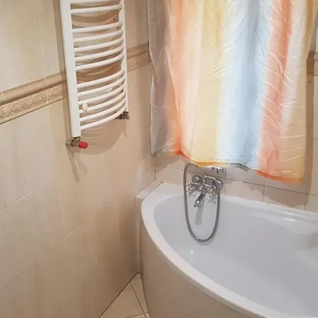 Zimmer mit bad. In swineminde Rycerska str Apartment